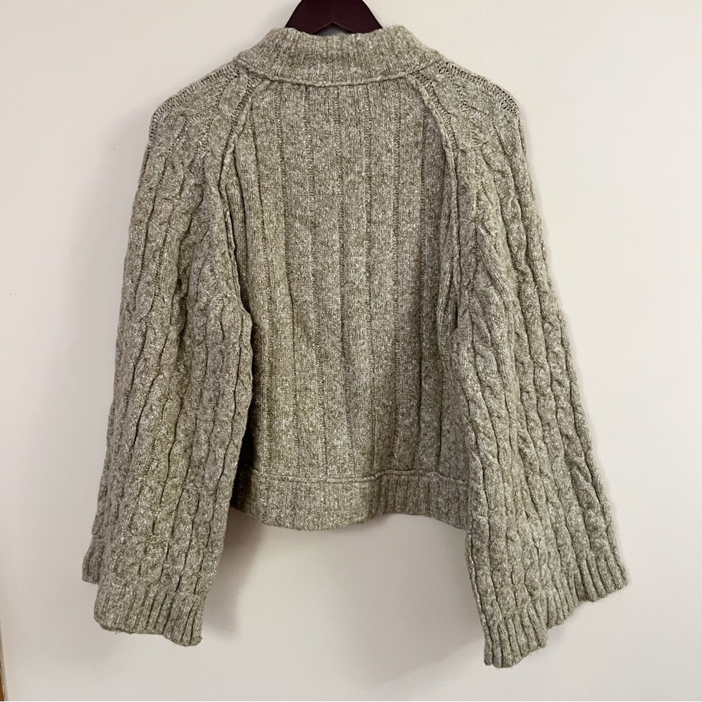 Free People Snow Bird Pullover Cable Knit Sweater Wide Sleeves Size Small - Picture 8 of 10